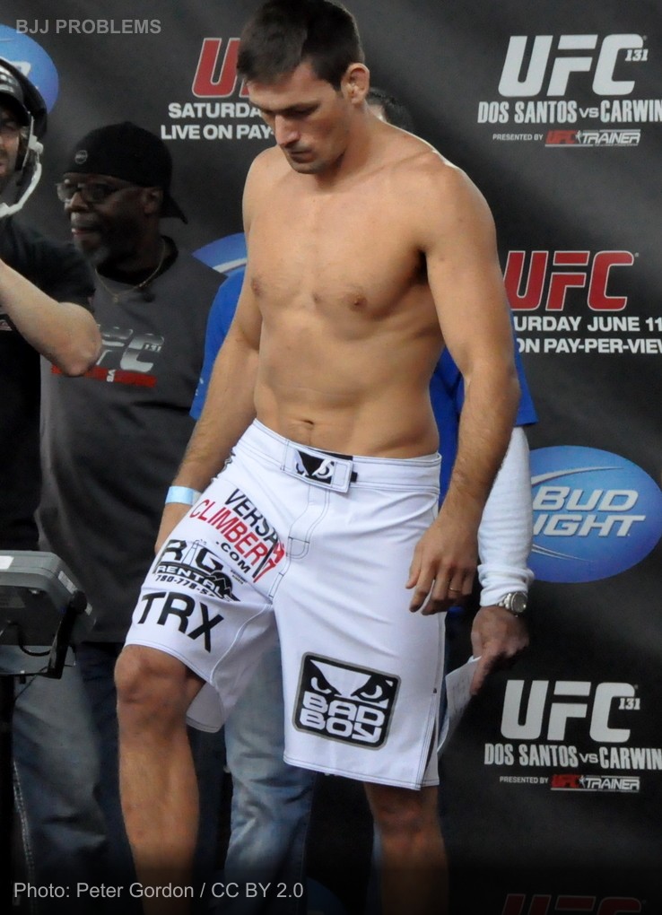 Man Who 'Trains UFC' Arrives At BJJ Open Mat, Situation Deteriorates Rapidly